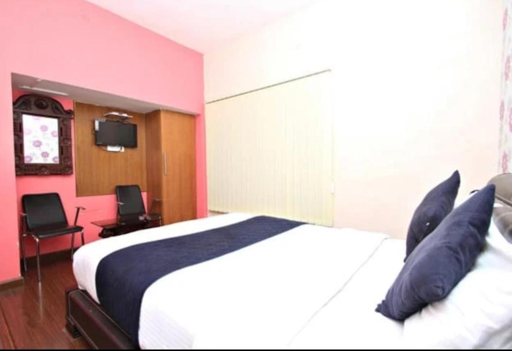 Savi'S Home Stay Ooty Phòng bức ảnh