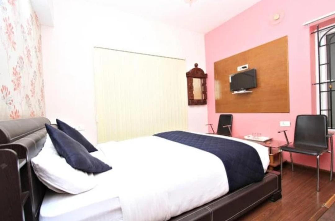 Savi'S Home Stay Ooty Phòng bức ảnh